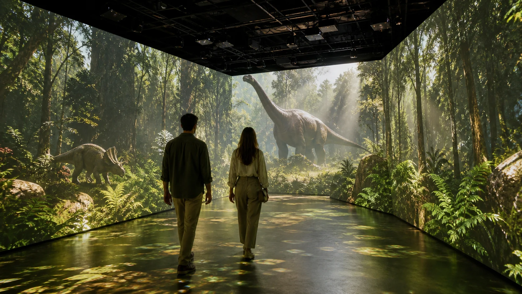 Sală reală de projection mapping transformată într-o junglă cu dinozauri și vizitatori